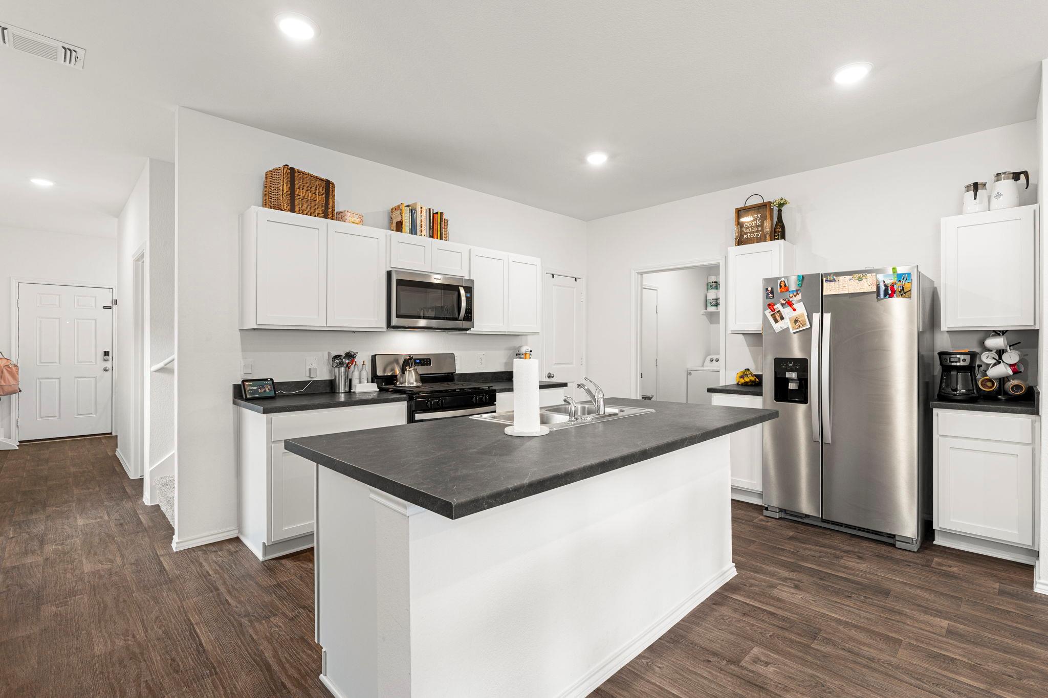 209 Ehrlich St, Kyle, TX 78640