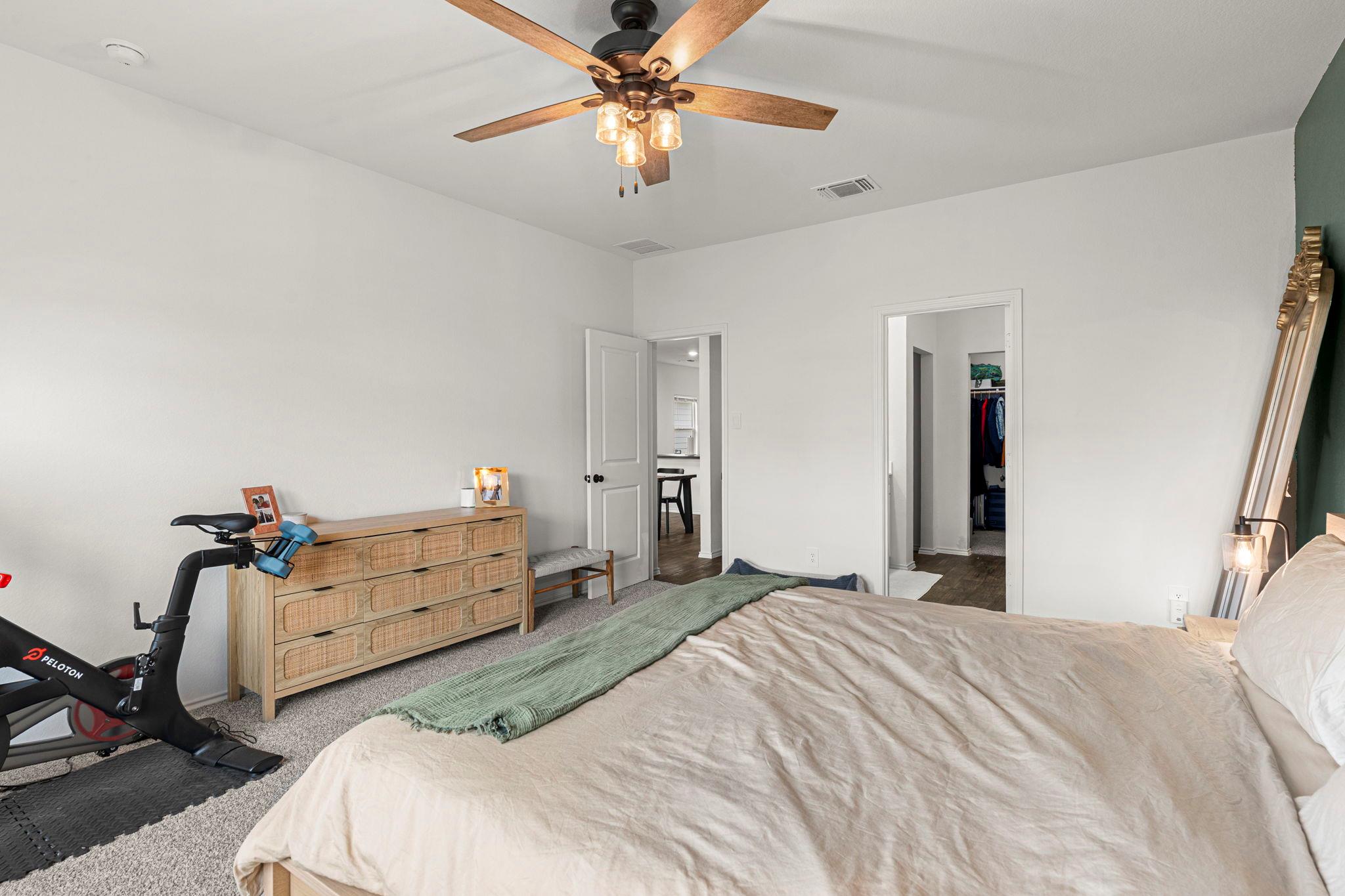 209 Ehrlich St, Kyle, TX 78640