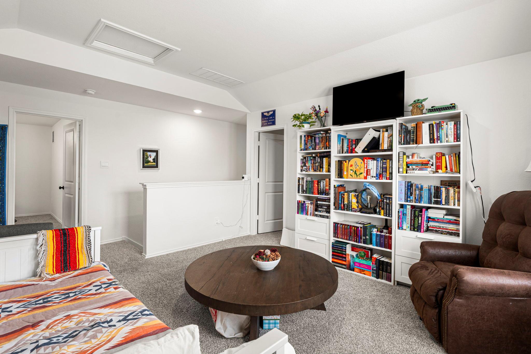 209 Ehrlich St, Kyle, TX 78640