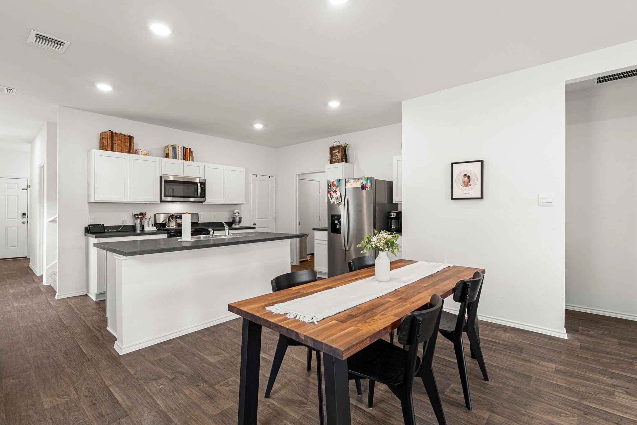 209 Ehrlich St, Kyle, TX 78640