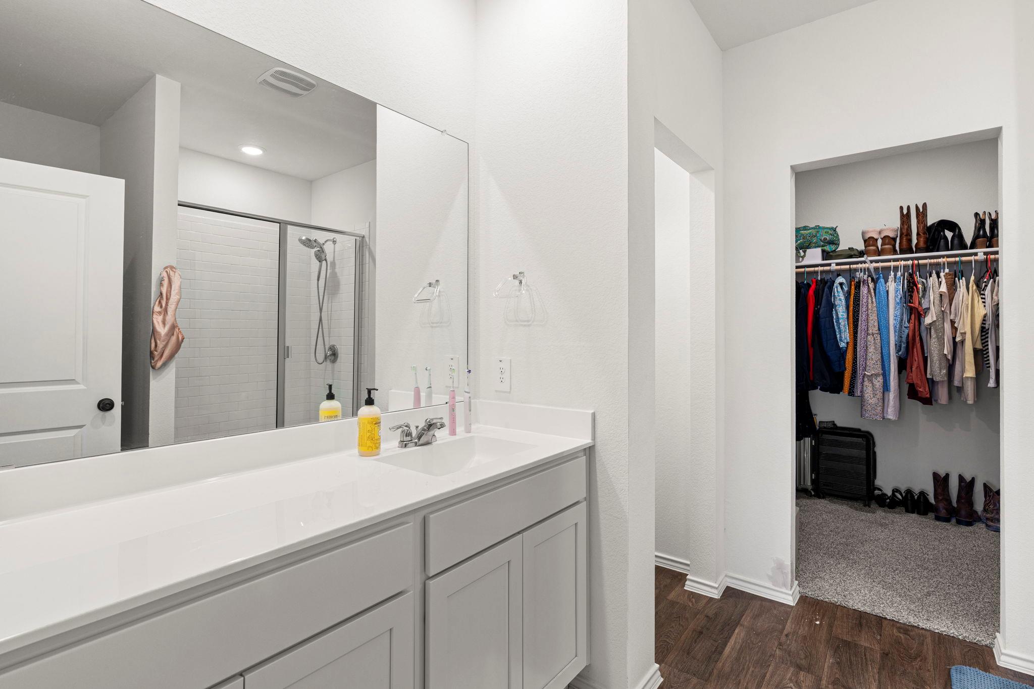 209 Ehrlich St, Kyle, TX 78640