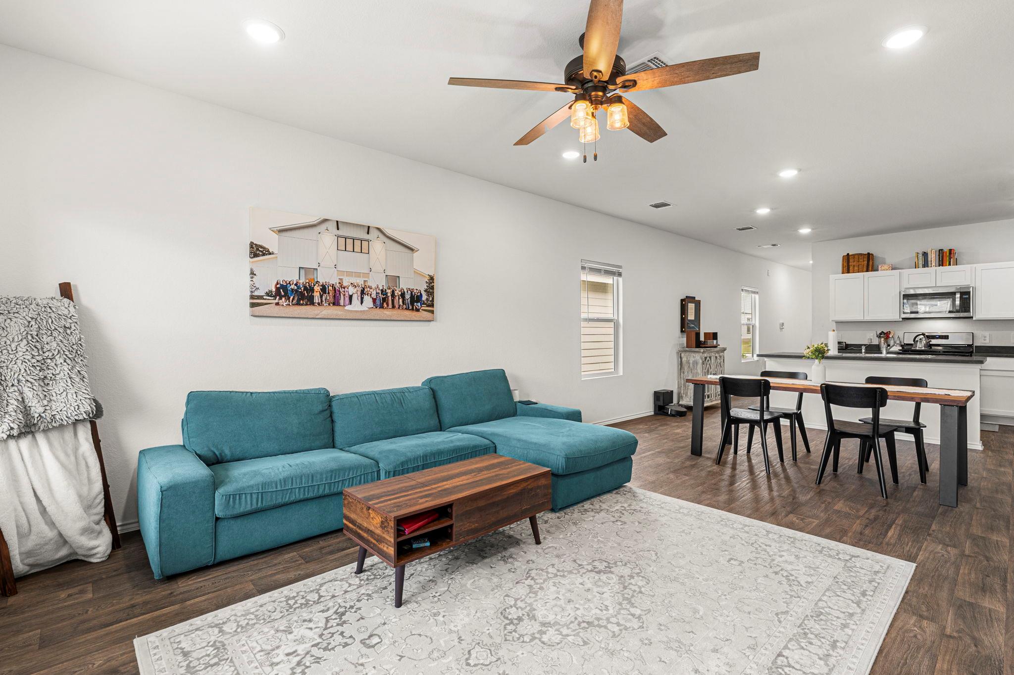 209 Ehrlich St, Kyle, TX 78640