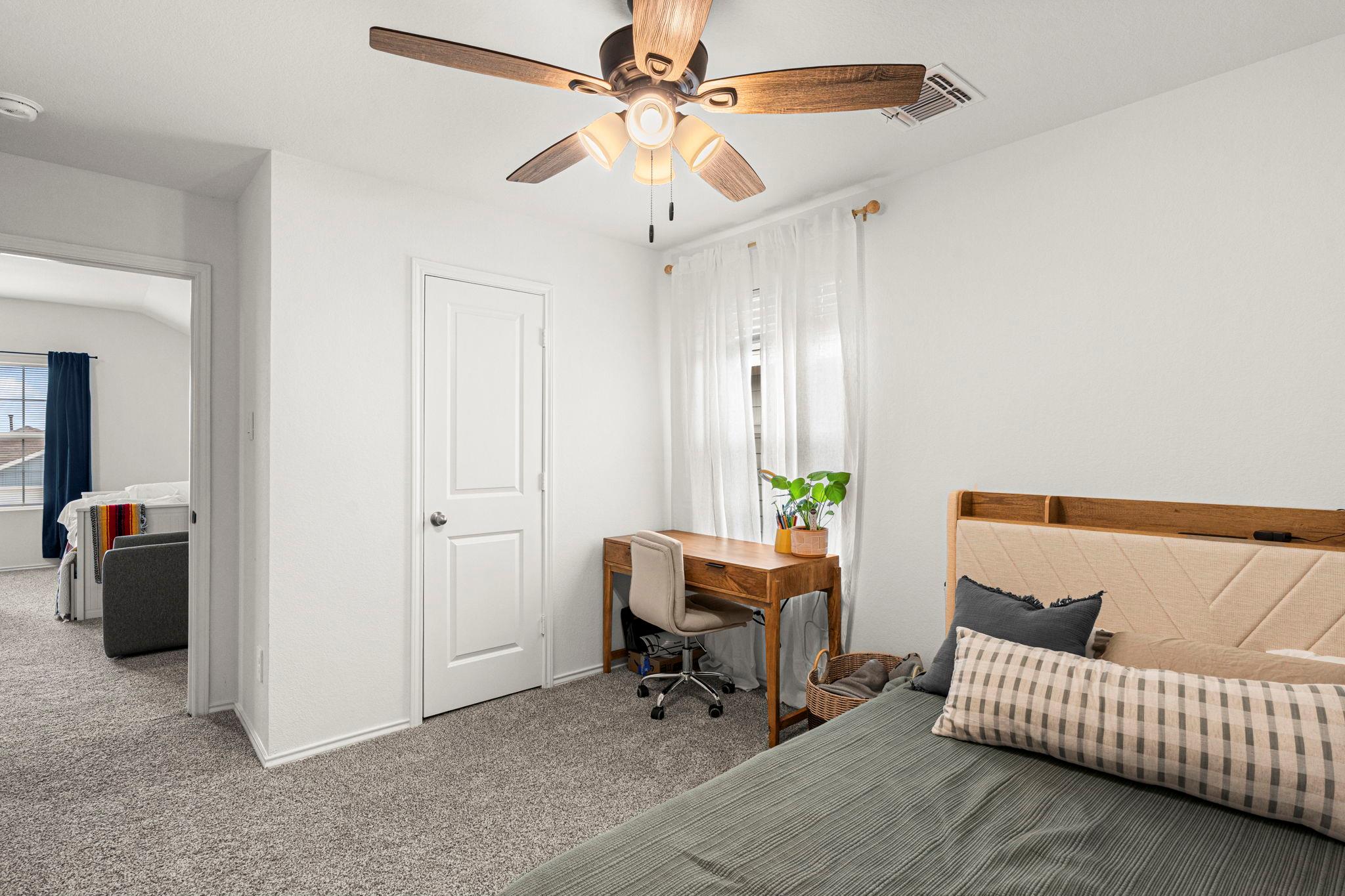 209 Ehrlich St, Kyle, TX 78640