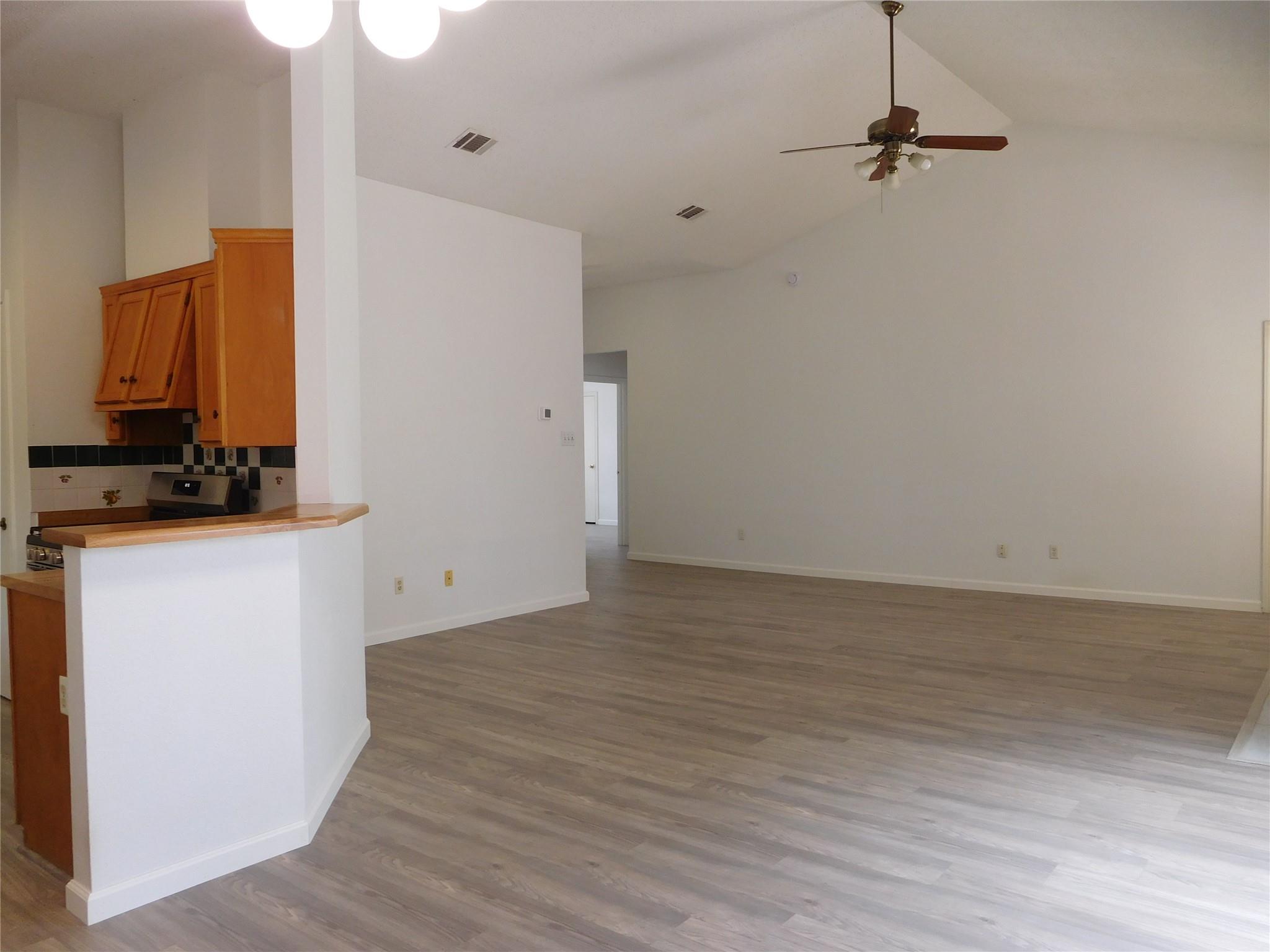 2202 Quiet Wood Dr, Austin, TX 78728