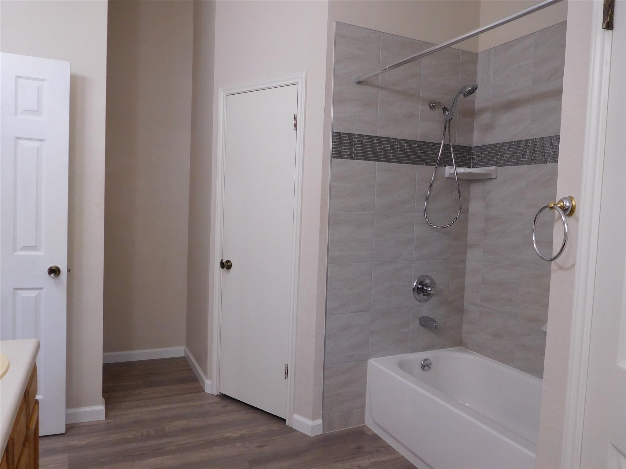 2202 Quiet Wood Dr, Austin, TX 78728