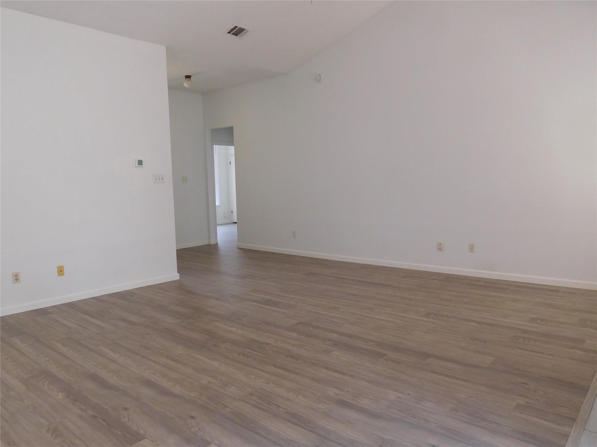 2202 Quiet Wood Dr, Austin, TX 78728