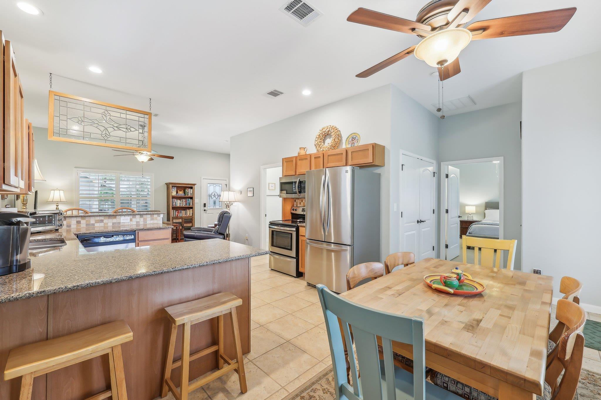 323 Colorado Dr, Cedar Creek, TX 78612