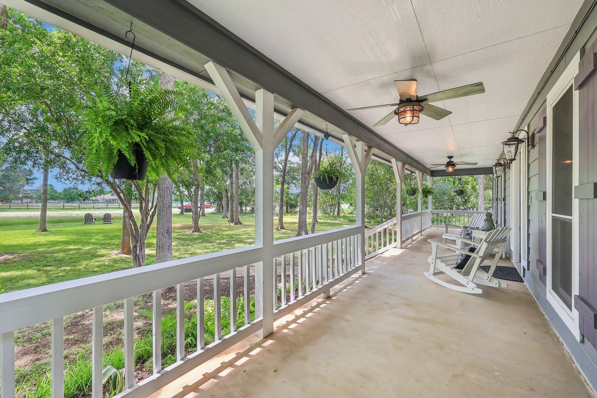 323 Colorado Dr, Cedar Creek, TX 78612