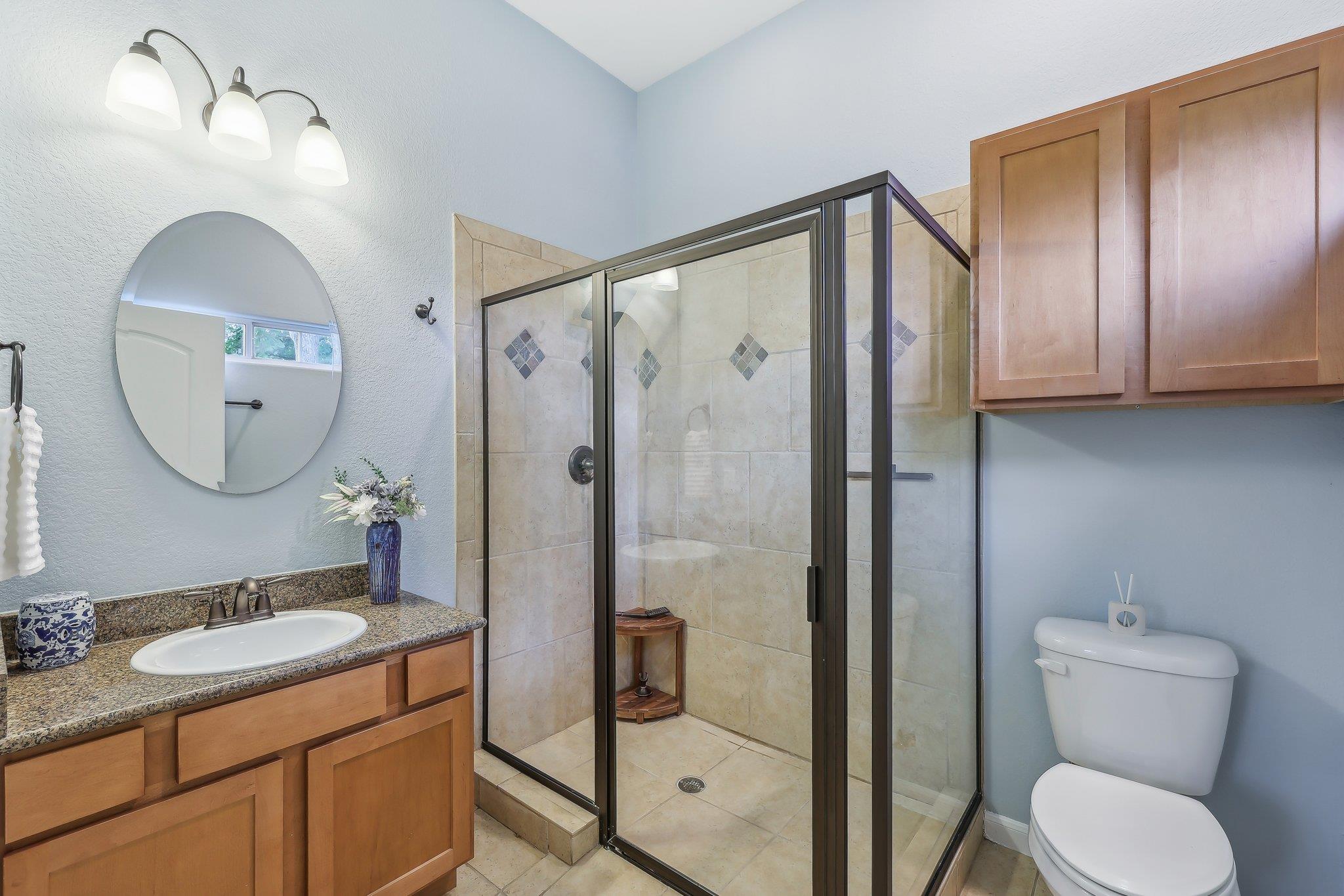 323 Colorado Dr, Cedar Creek, TX 78612