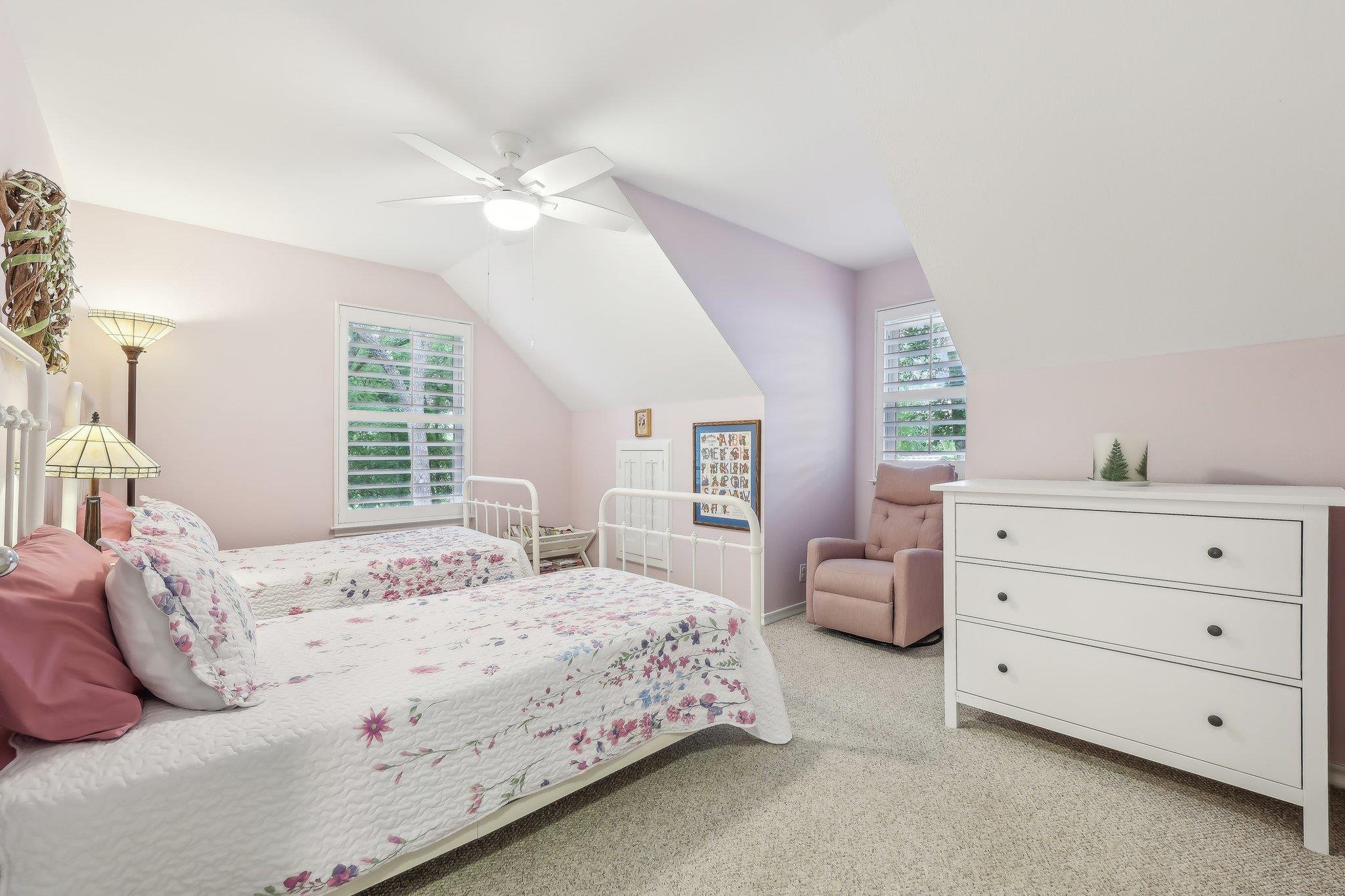 323 Colorado Dr, Cedar Creek, TX 78612