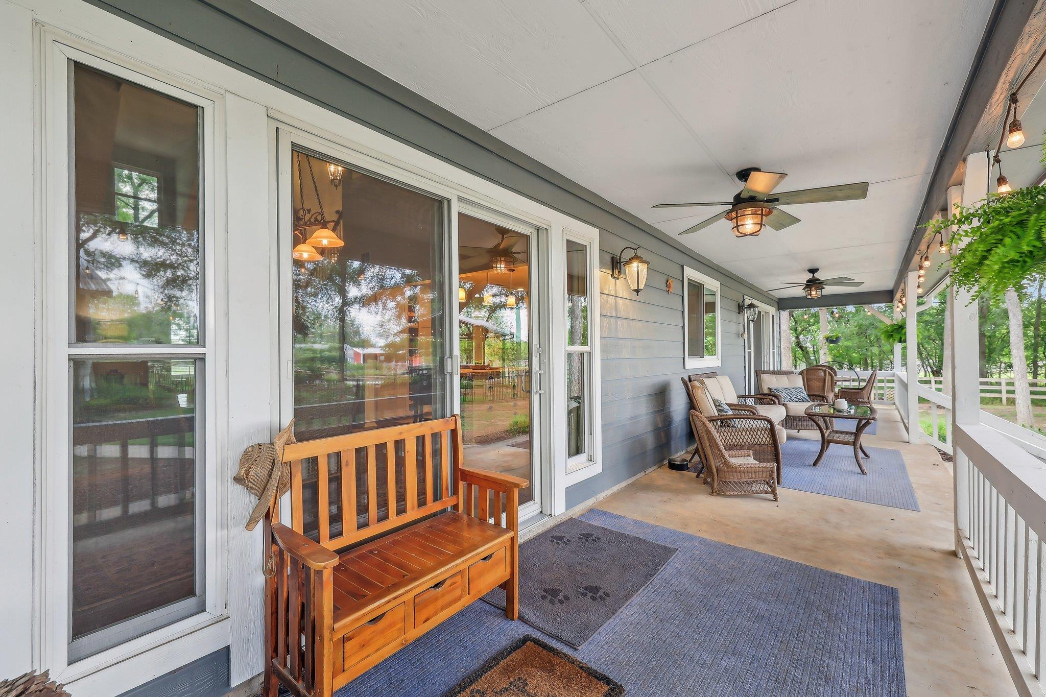 323 Colorado Dr, Cedar Creek, TX 78612