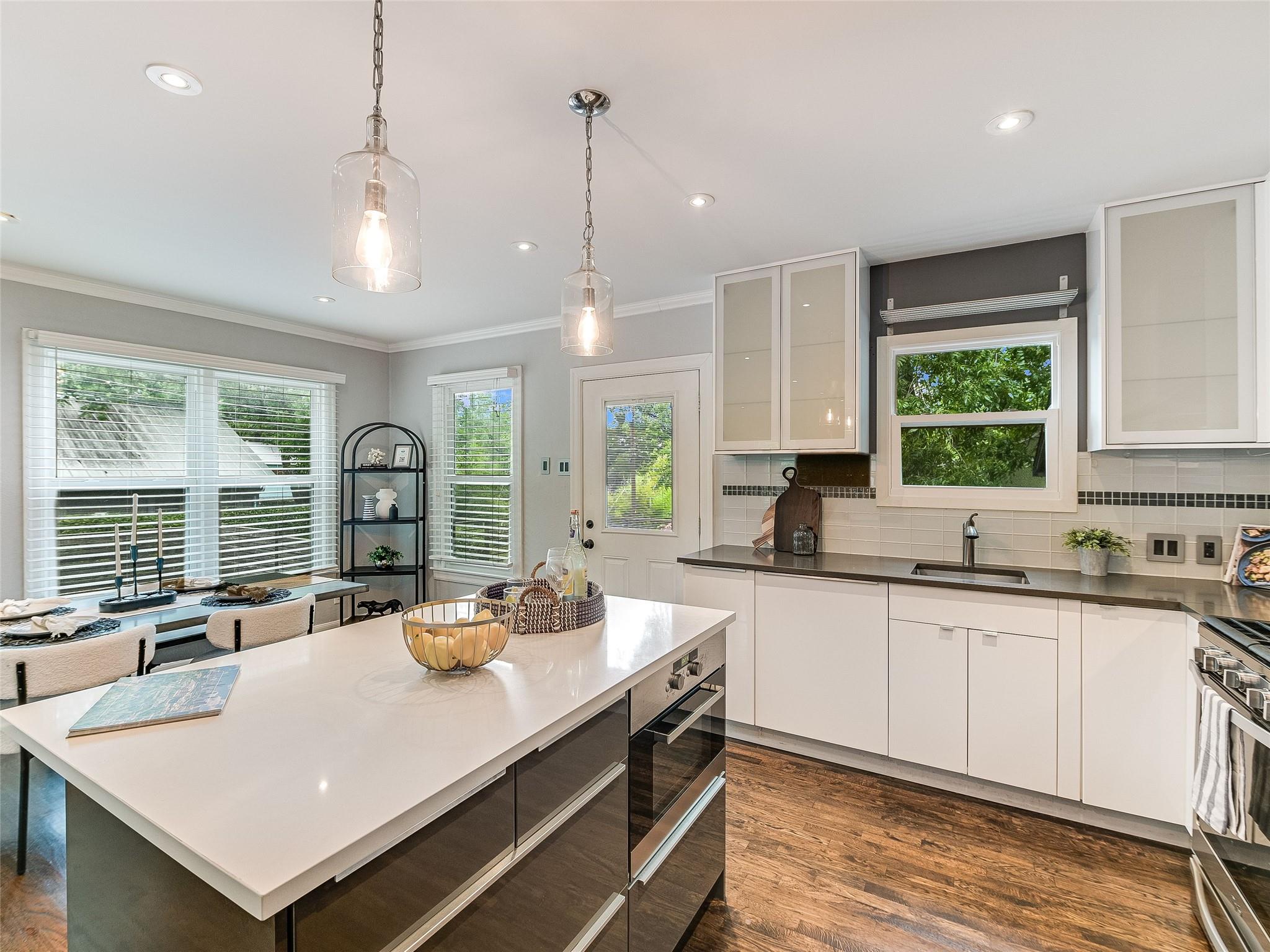 701 Bouldin Ave, Austin, TX 78704