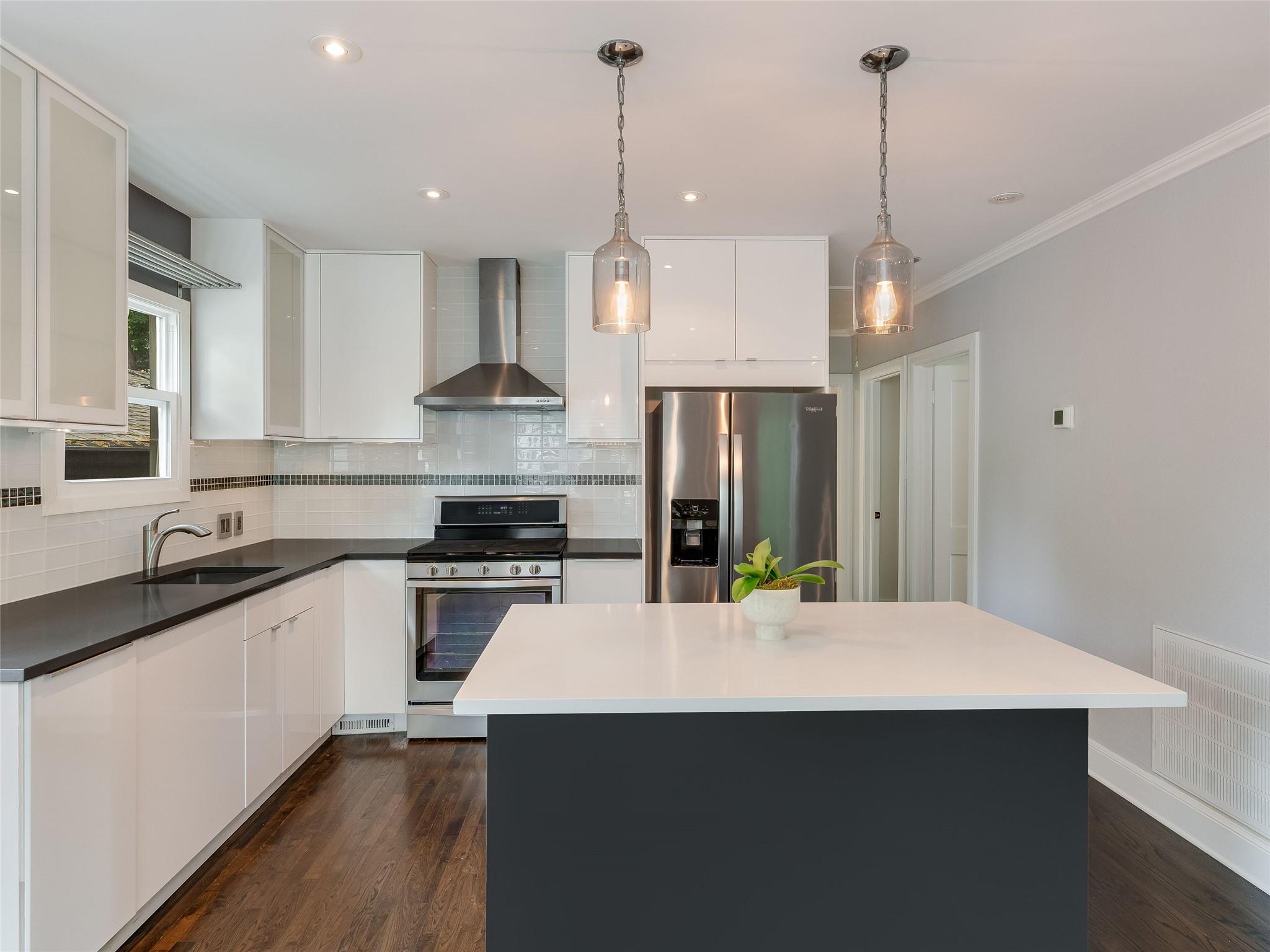 701 Bouldin Ave, Austin, TX 78704