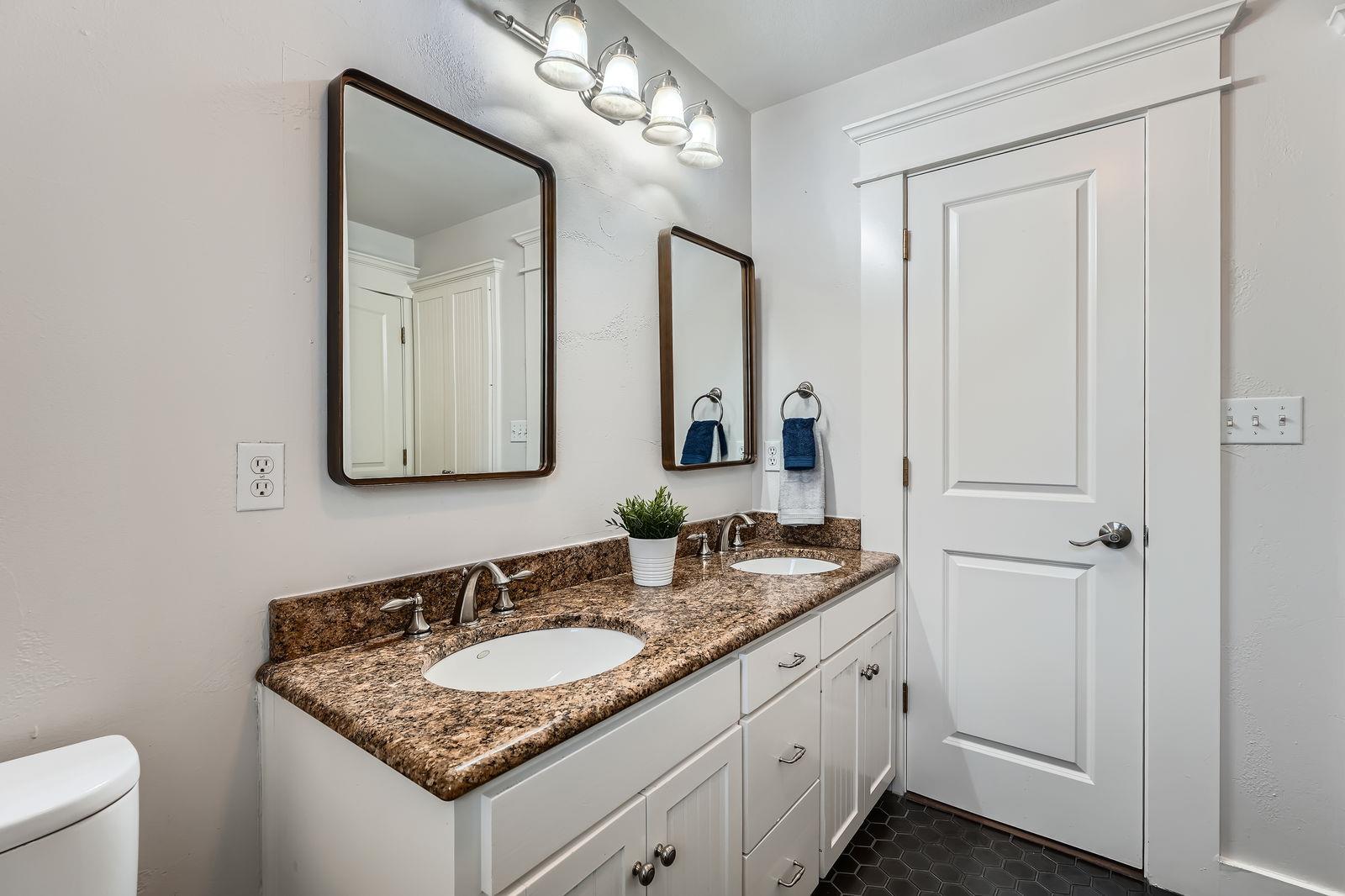 1117 Algarita Ave, Austin, TX 78704