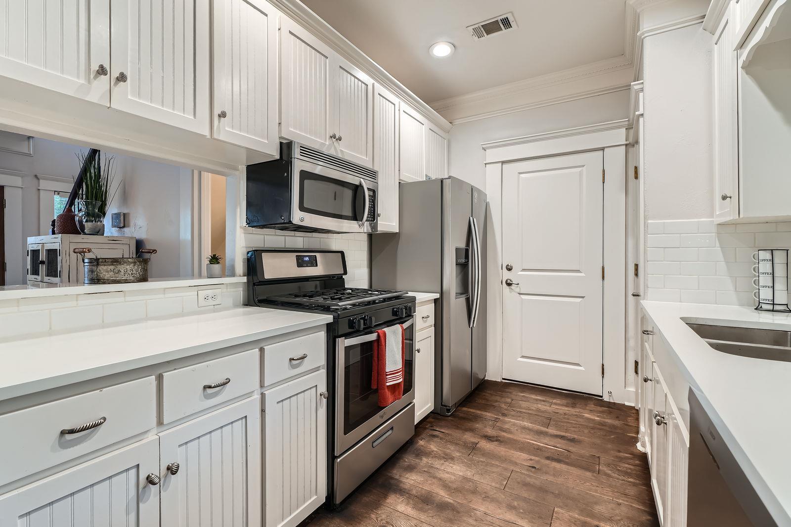 1117 Algarita Ave, Austin, TX 78704