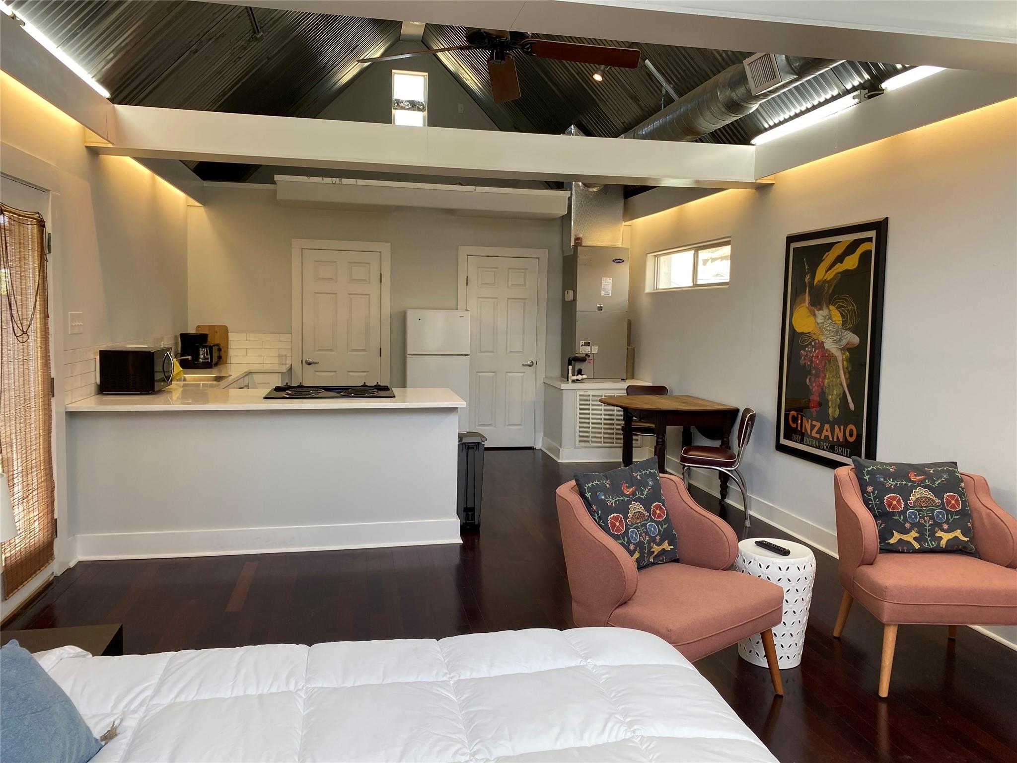 101 Short St, Smithville, TX 78957