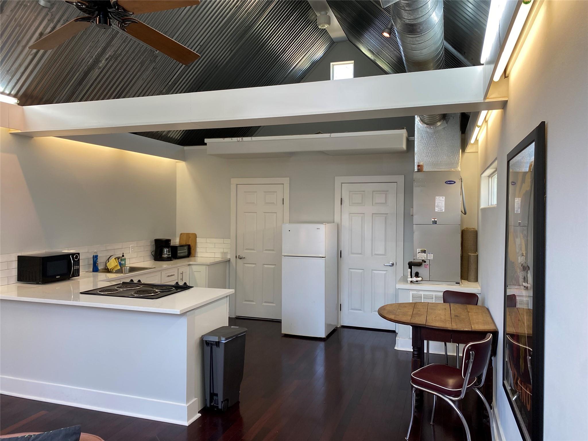 101 Short St, Smithville, TX 78957