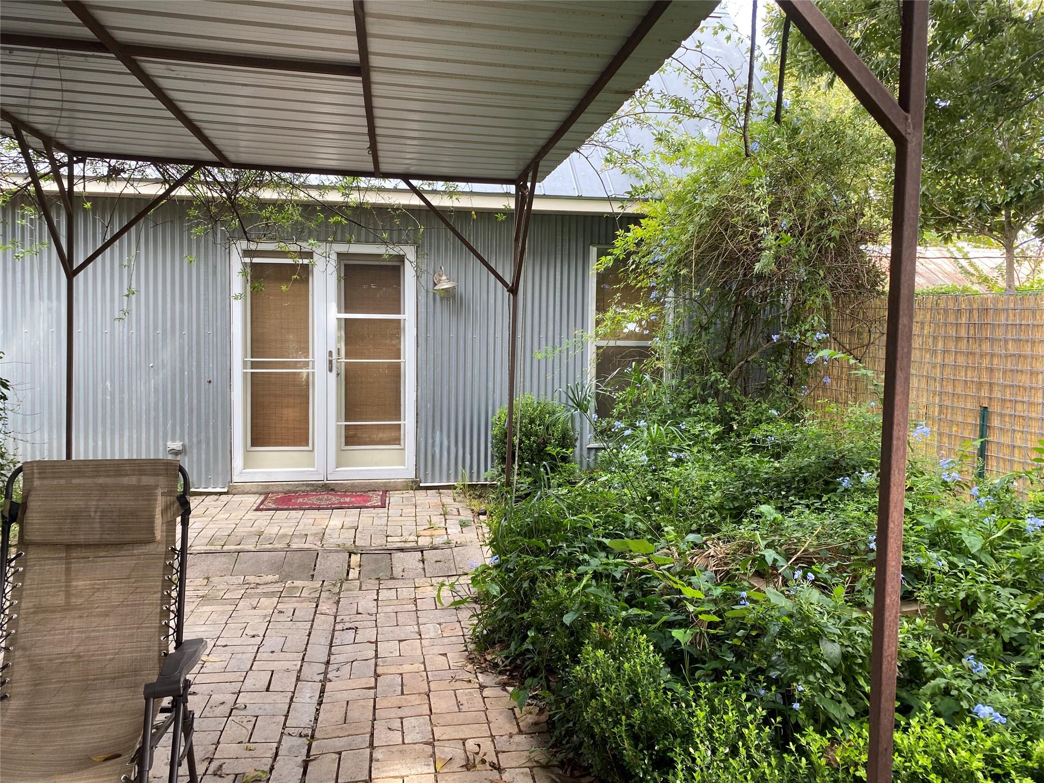 101 Short St, Smithville, TX 78957