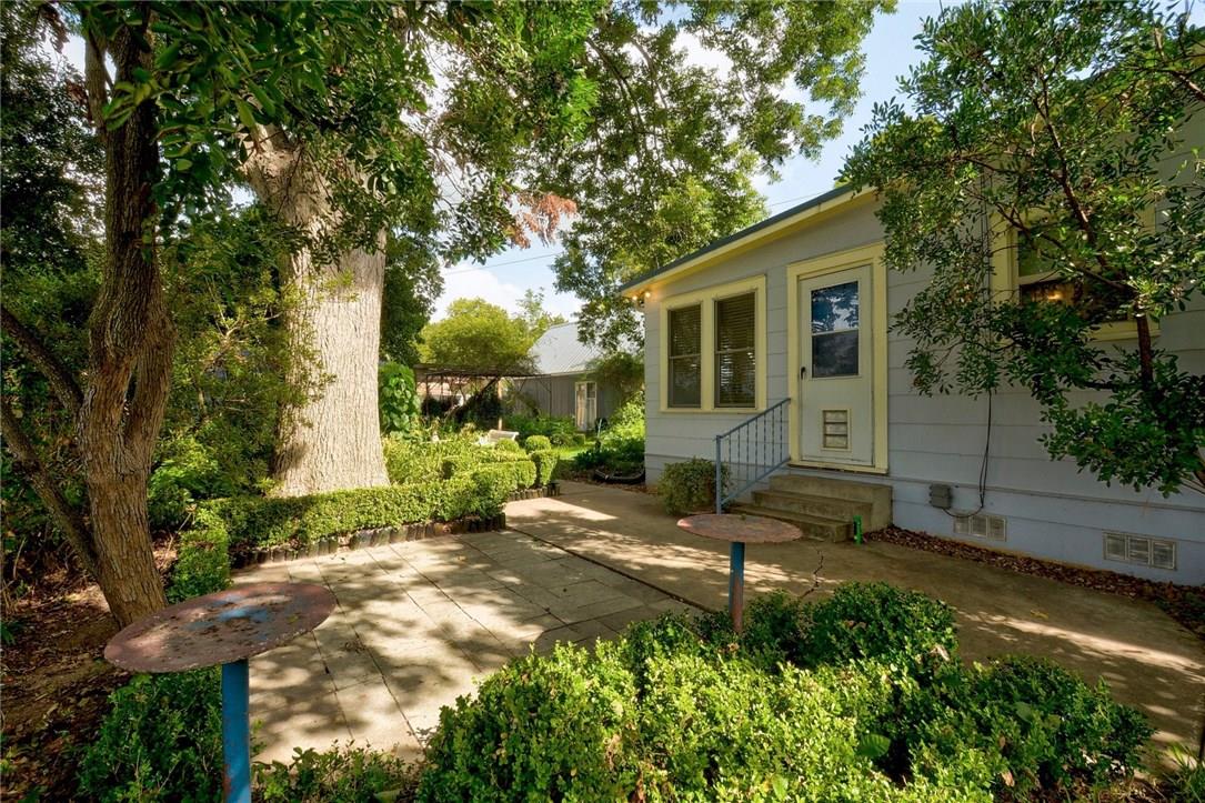 101 Short St, Smithville, TX 78957