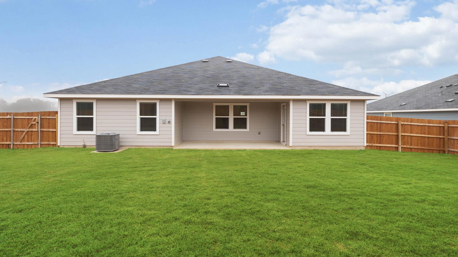 663 Ebbsfleet Dr, Uhland, TX 78640