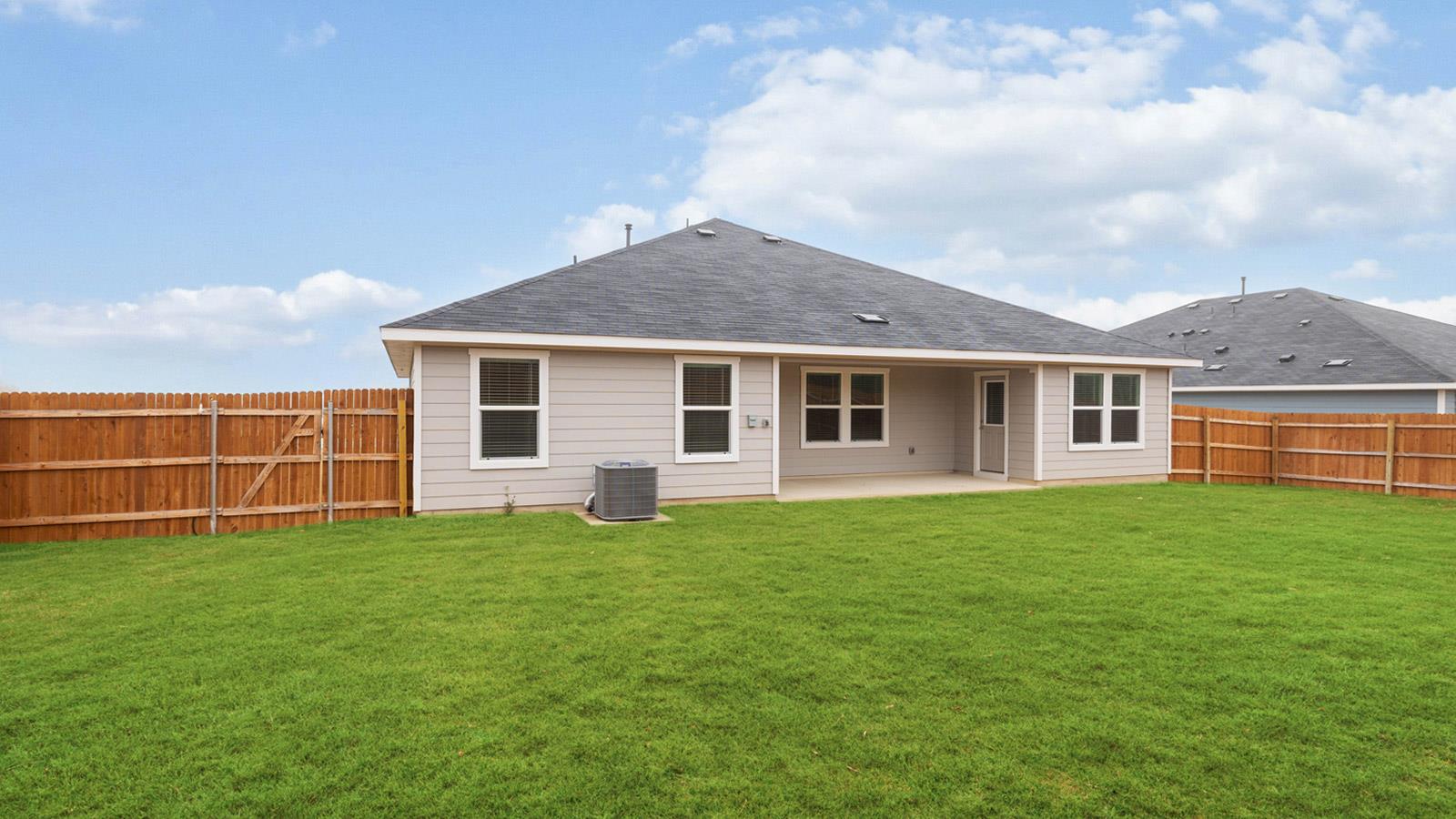 663 Ebbsfleet Dr, Uhland, TX 78640