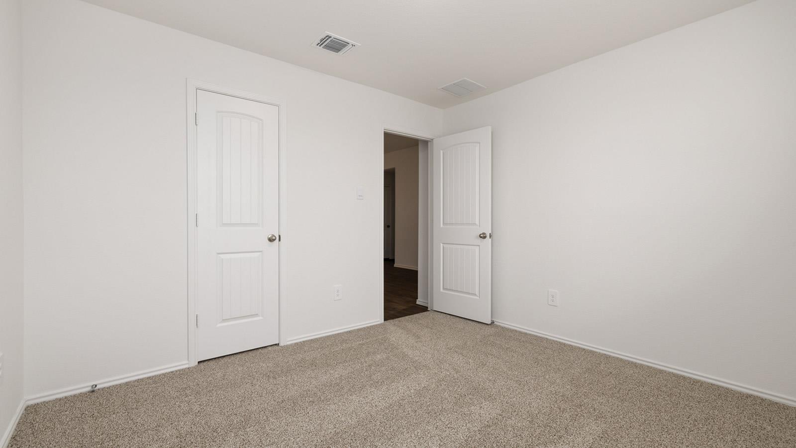 663 Ebbsfleet Dr, Uhland, TX 78640