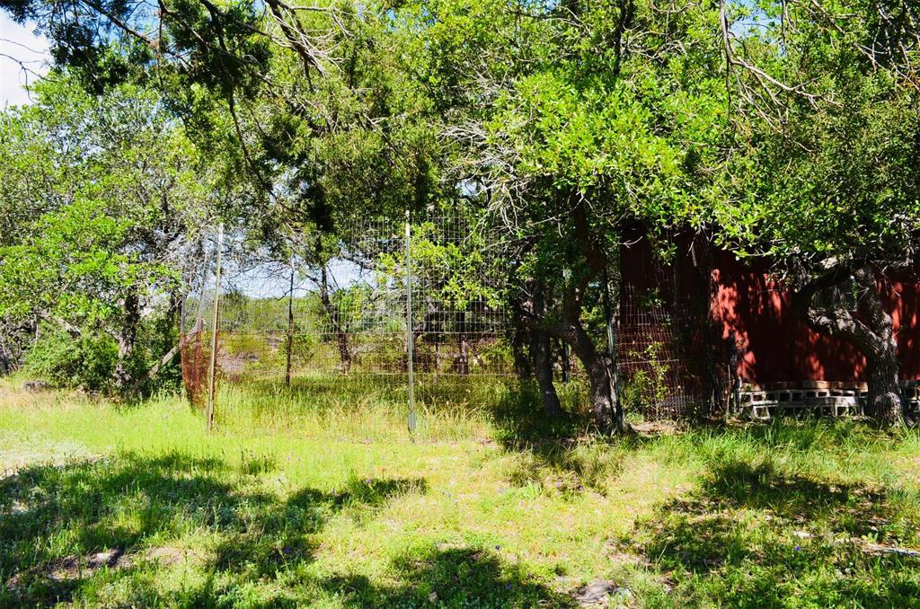 560 Longview Rd, Dripping Springs, TX 78620