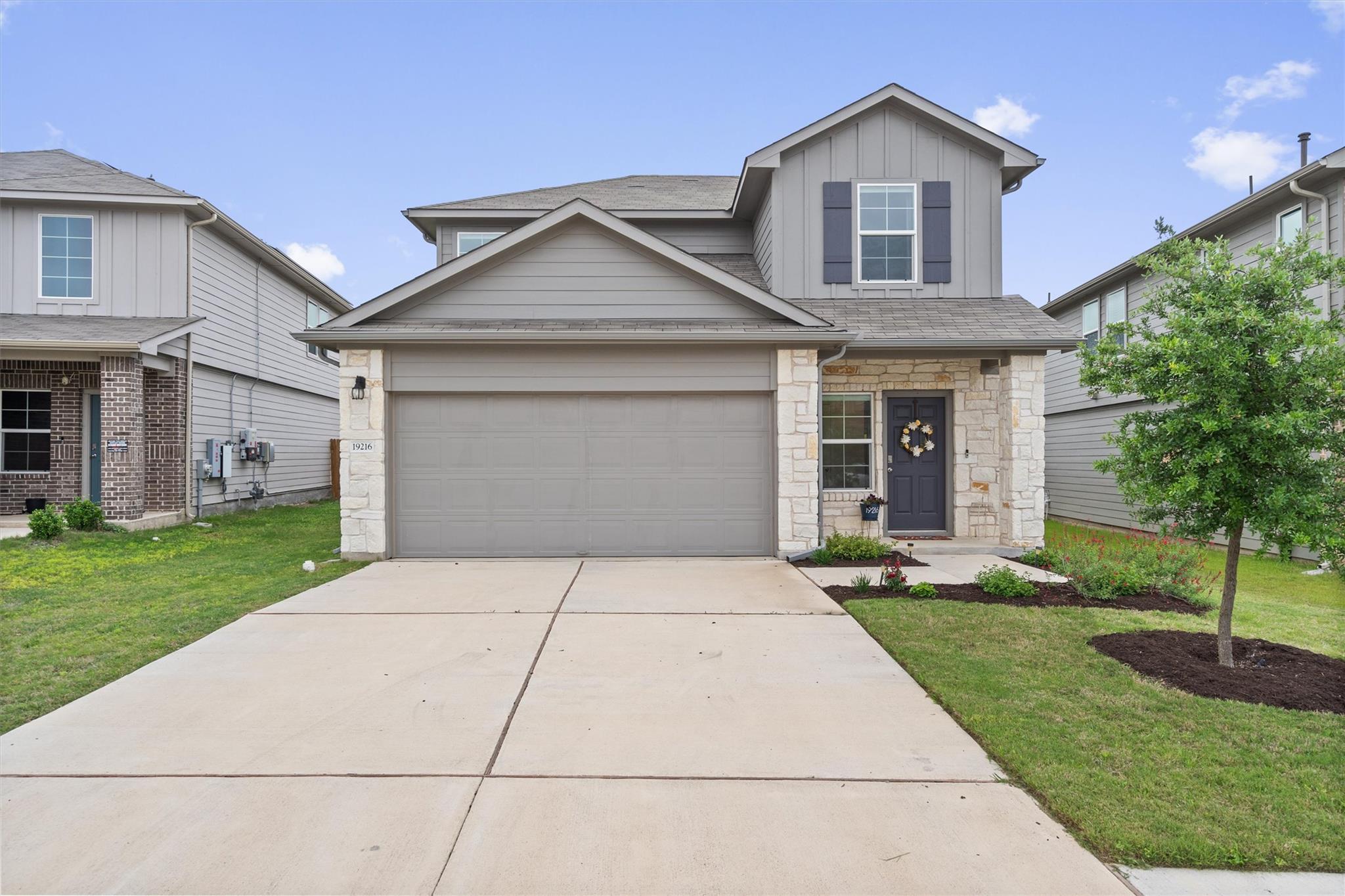 19216 Bear Grass Dr, Elgin, TX 78621