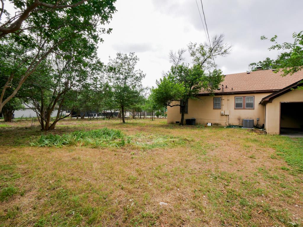 810 E 45th St, Austin, TX 78751