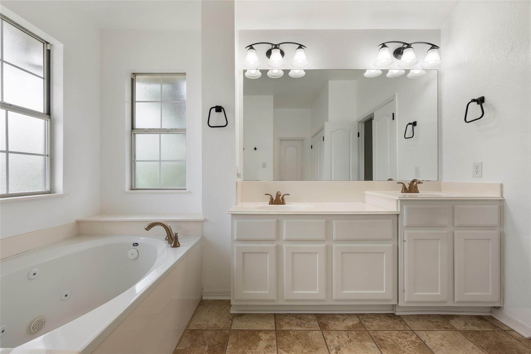 2045 SAINT ANDREWS Dr, Round Rock, TX 78664