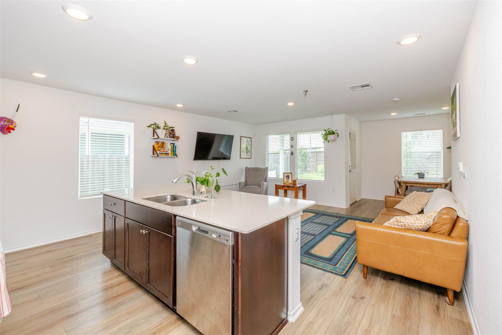 7224 Dancing Wind Ln, Del Valle, TX 78617