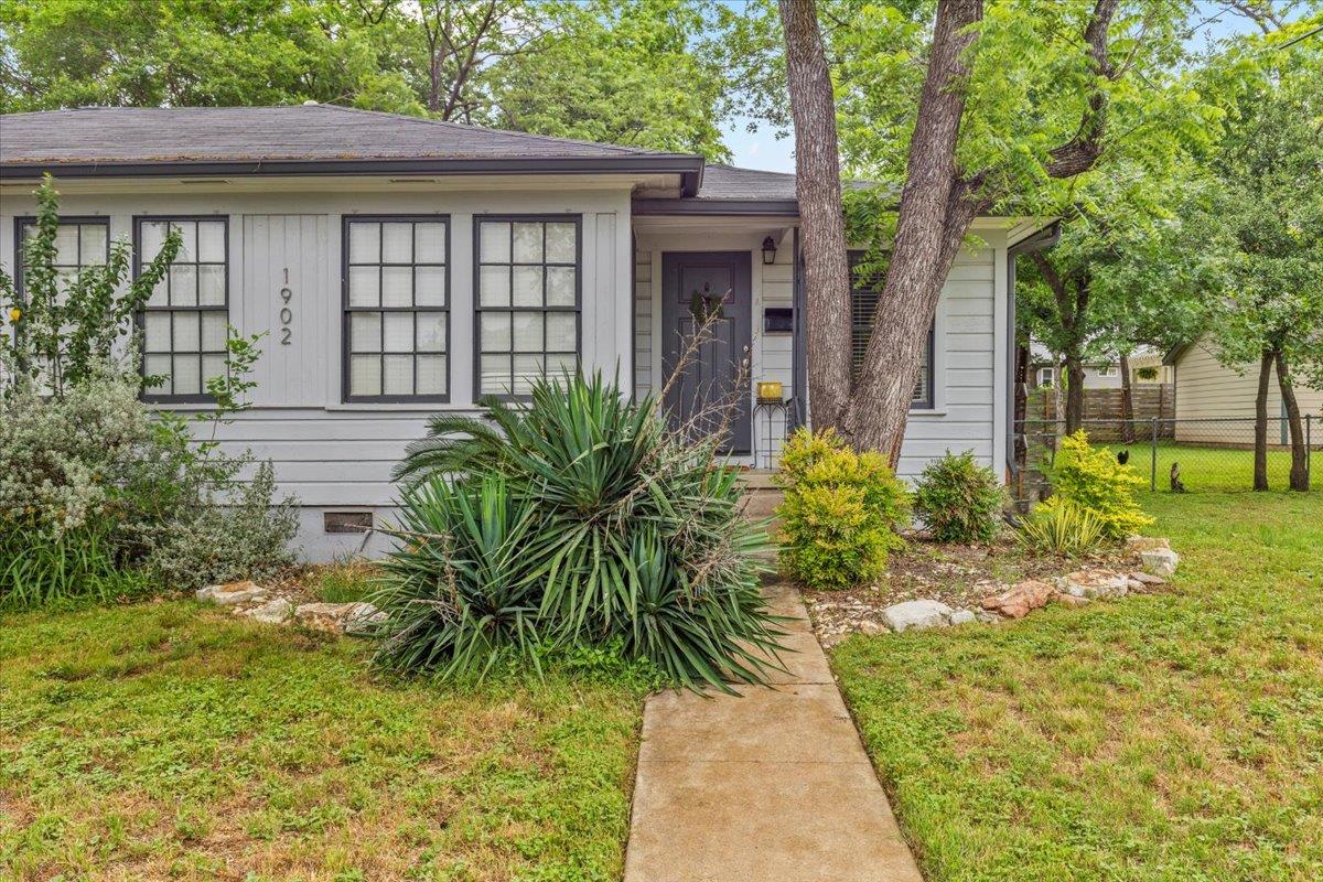 1902 W 33rd St # A, Austin, TX 78703