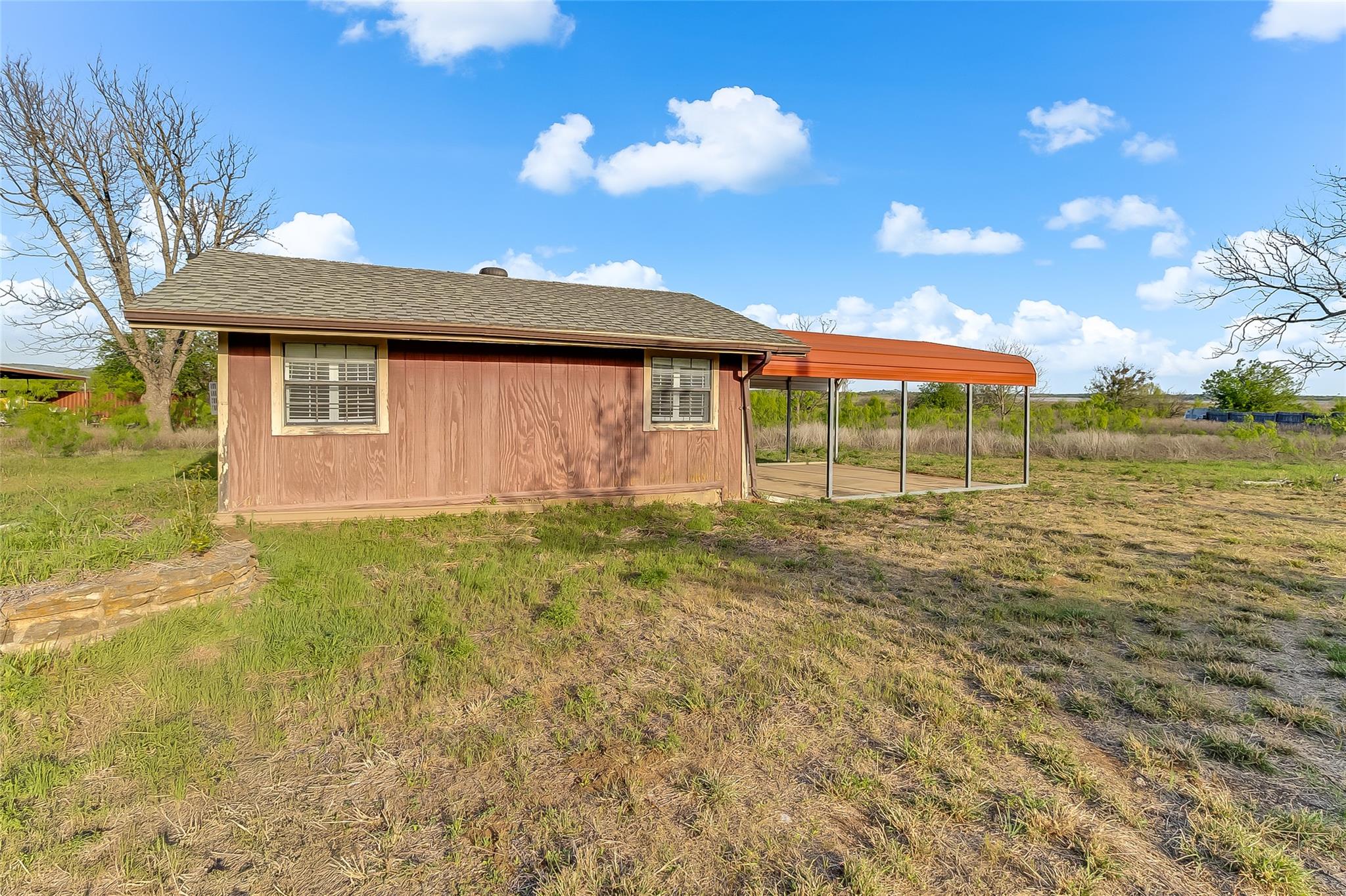 950 County Road 221, Tow, TX 78672