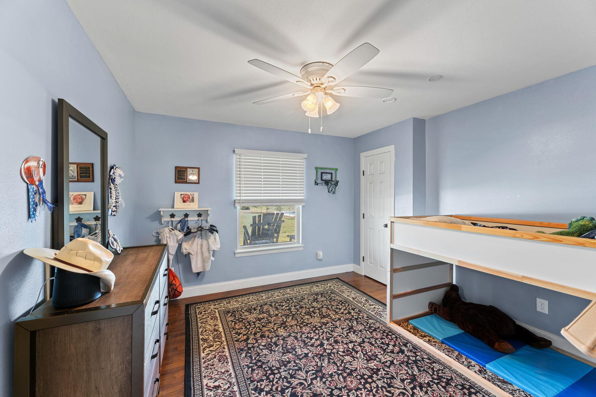 5800 Curran Dr, Von Ormy, TX 78073