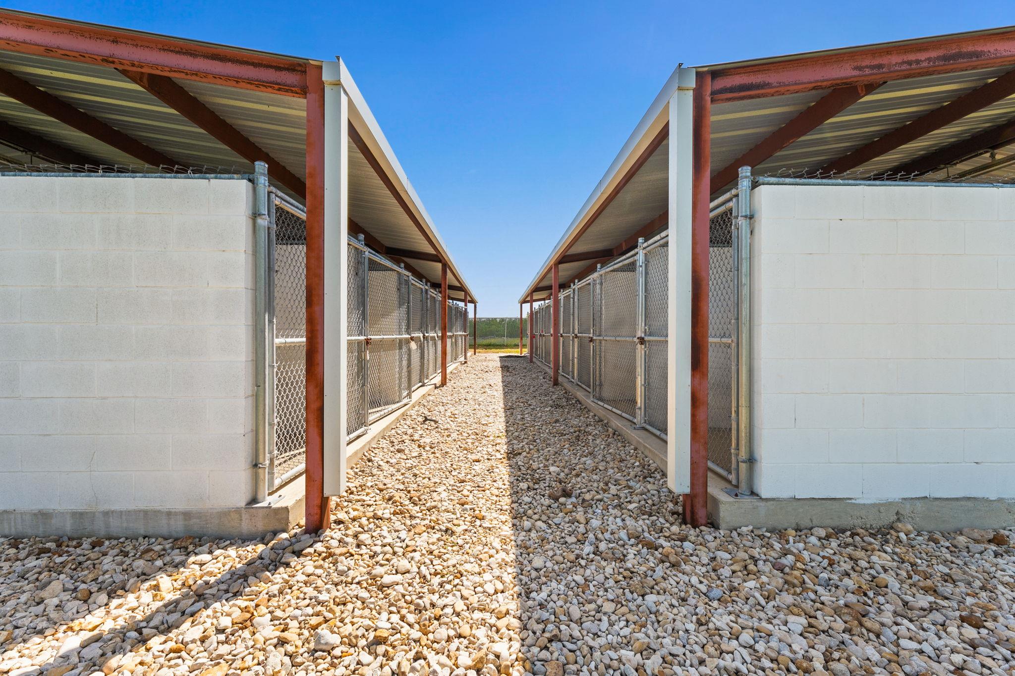 5800 Curran Dr, Von Ormy, TX 78073