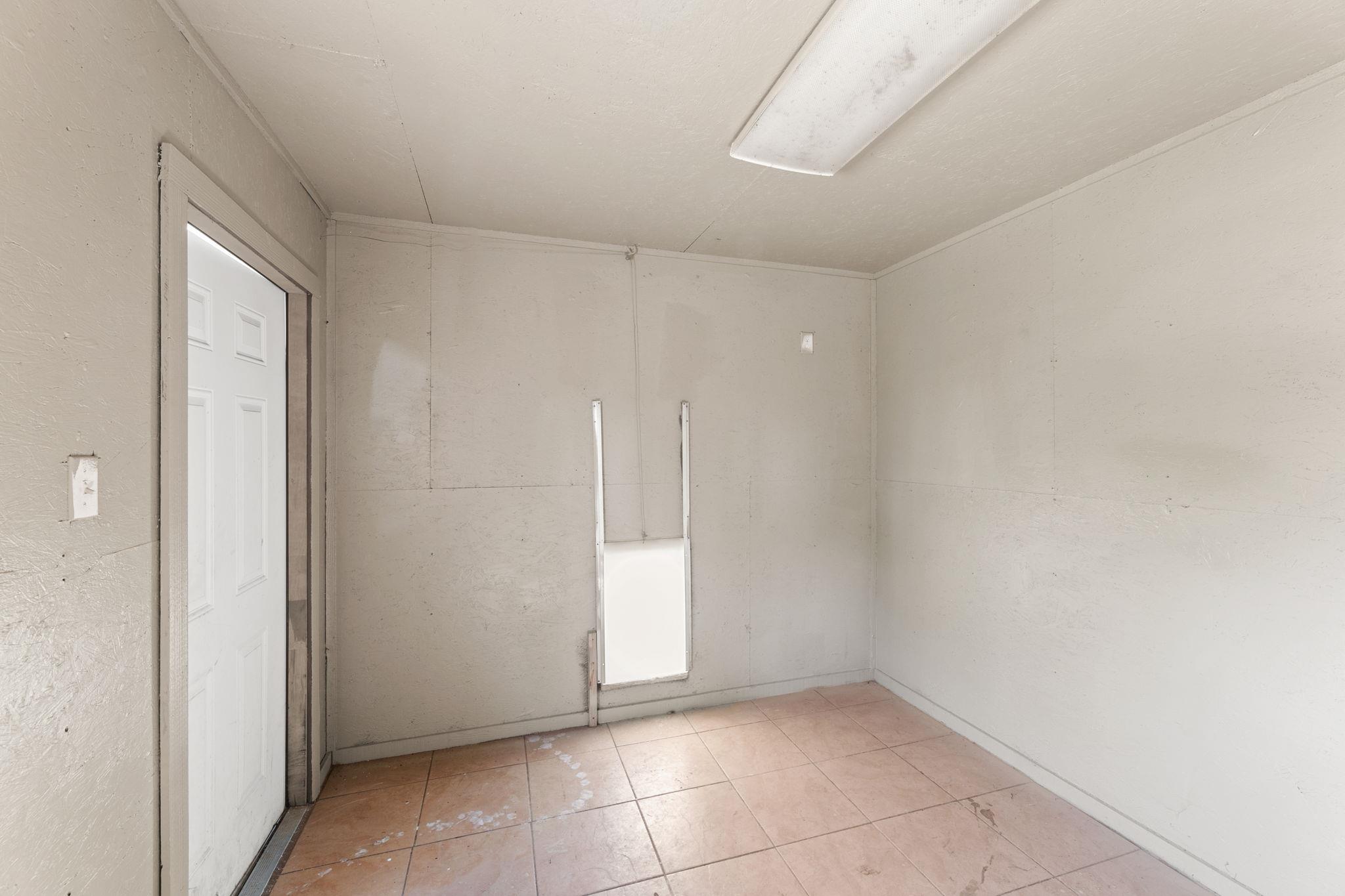 5800 Curran Dr, Von Ormy, TX 78073