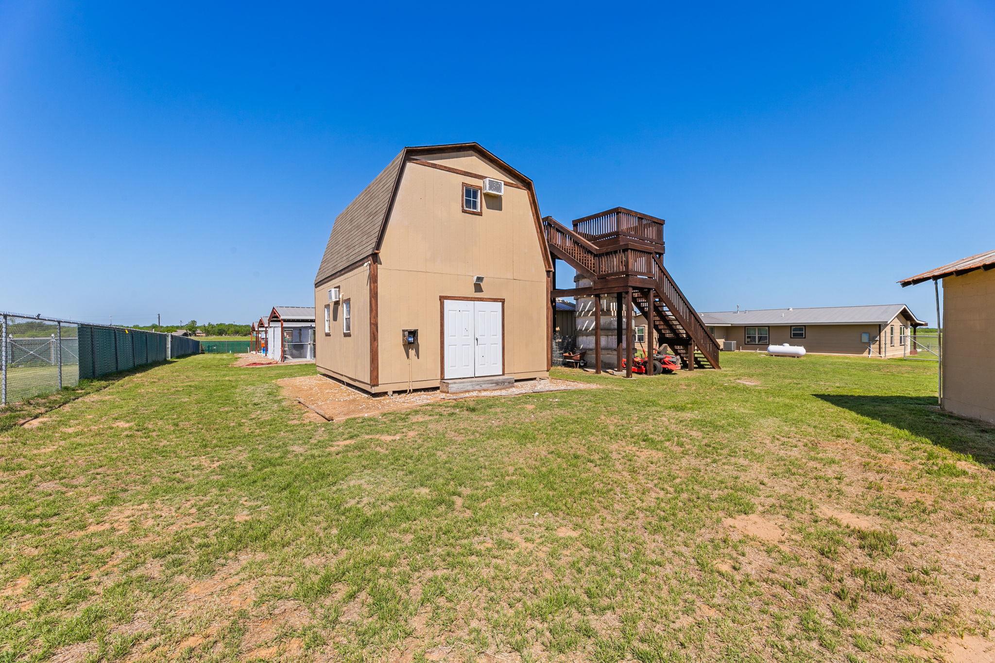 5800 Curran Dr, Von Ormy, TX 78073