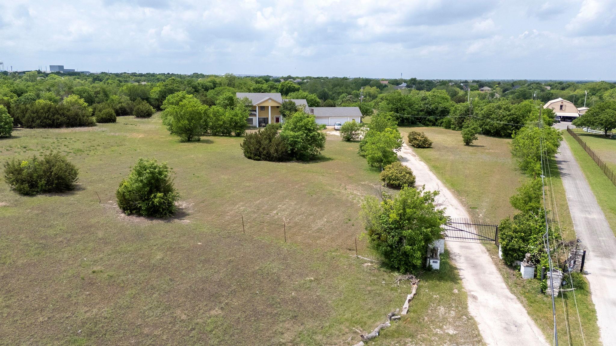 1294 Johnson Ln, Round Rock, TX 78665