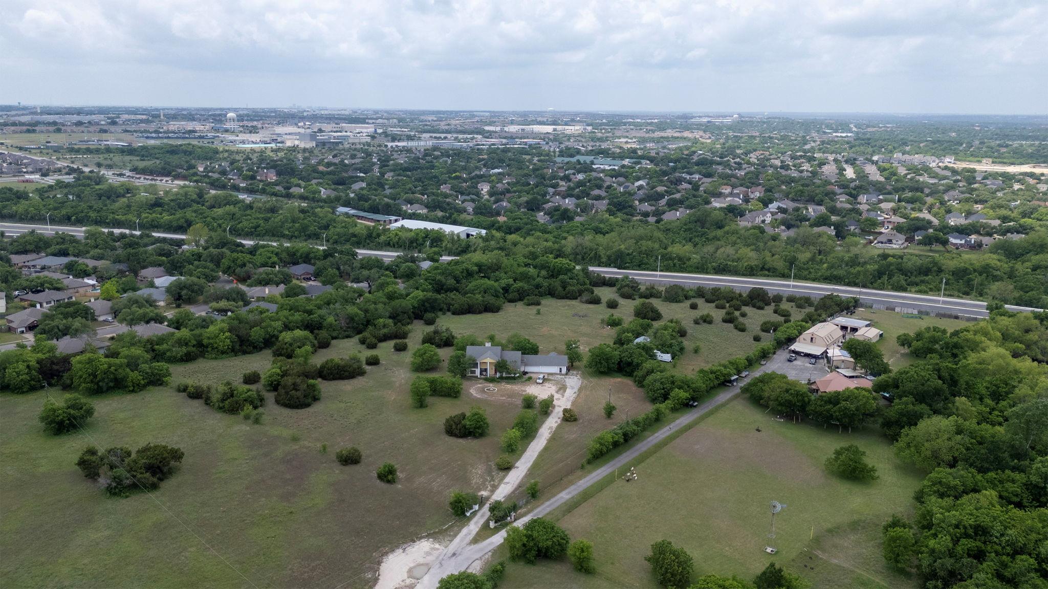 1294 Johnson Ln, Round Rock, TX 78665