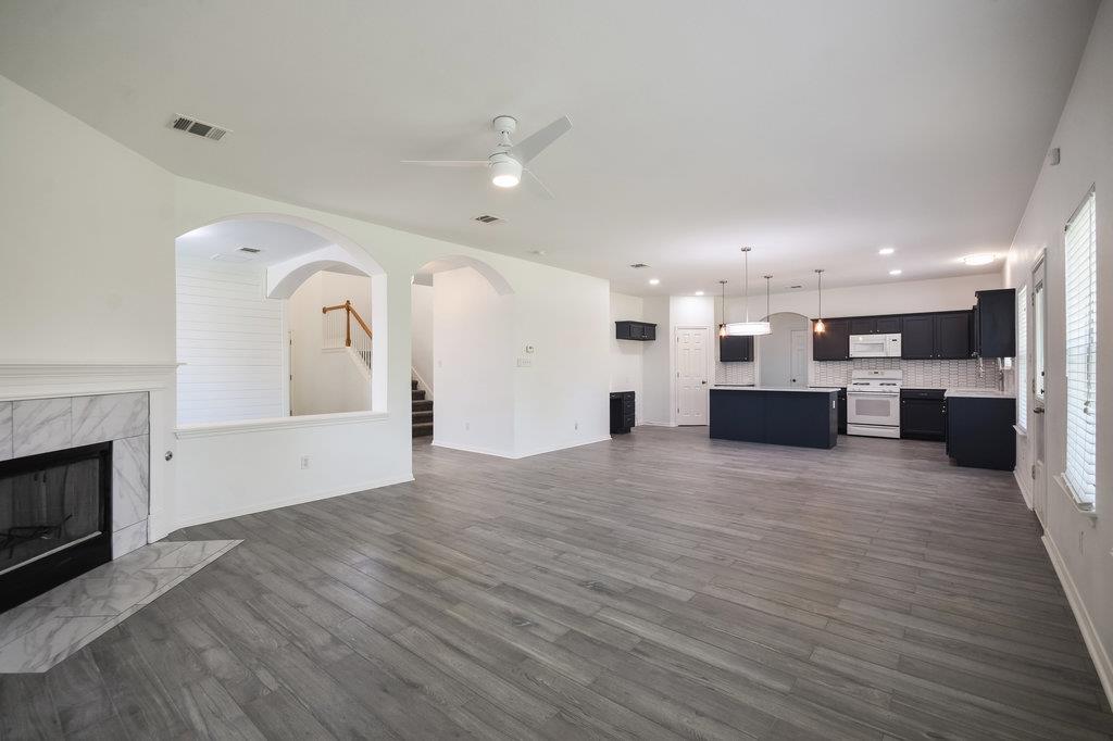 18816 Sandy Shore Dr, Pflugerville, TX 78660