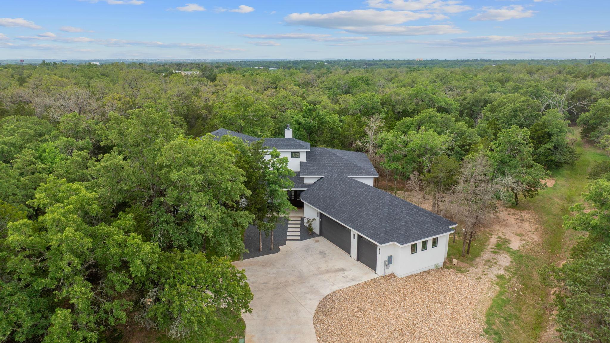 103 Mills Xing, Bastrop, TX 78602