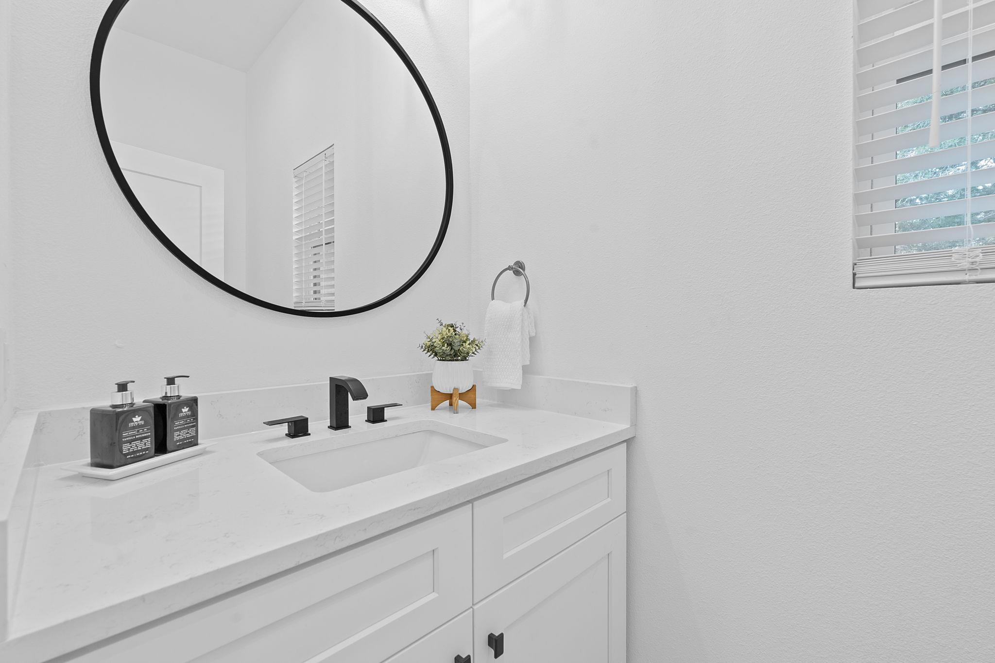 103 Mills Xing, Bastrop, TX 78602