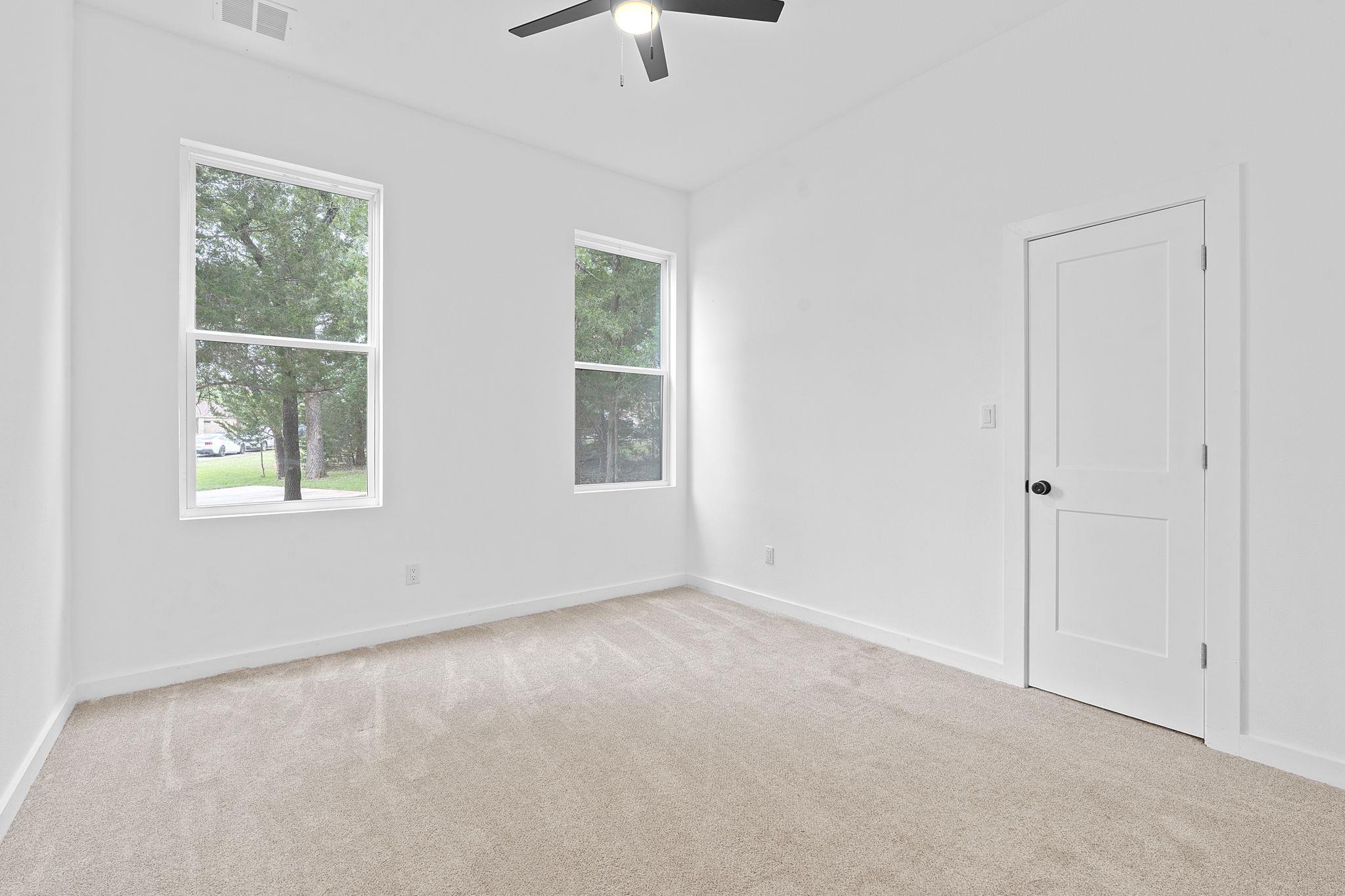 103 Mills Xing, Bastrop, TX 78602