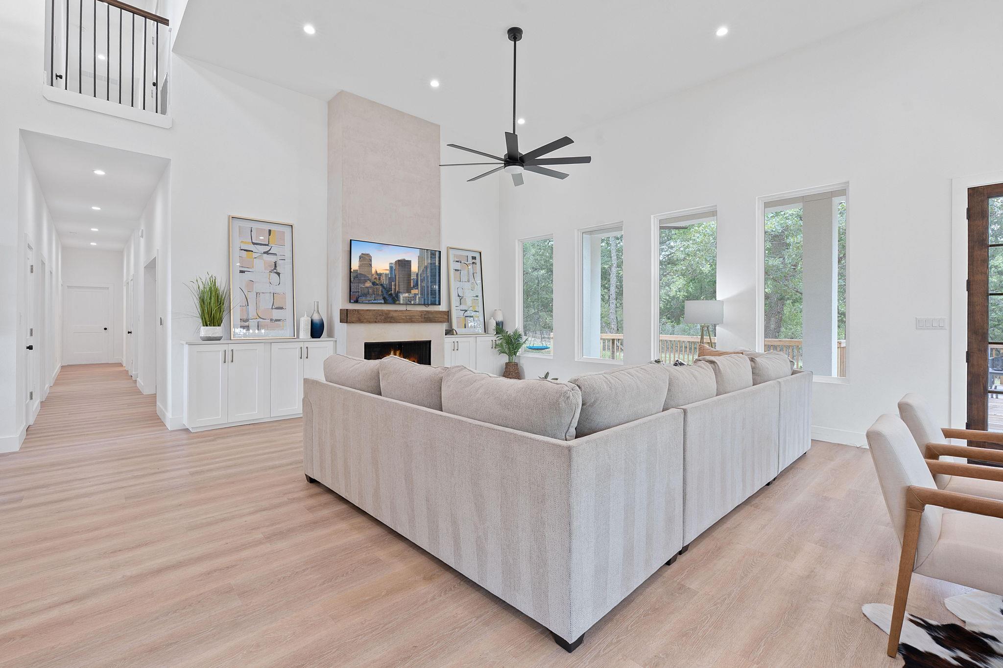 103 Mills Xing, Bastrop, TX 78602