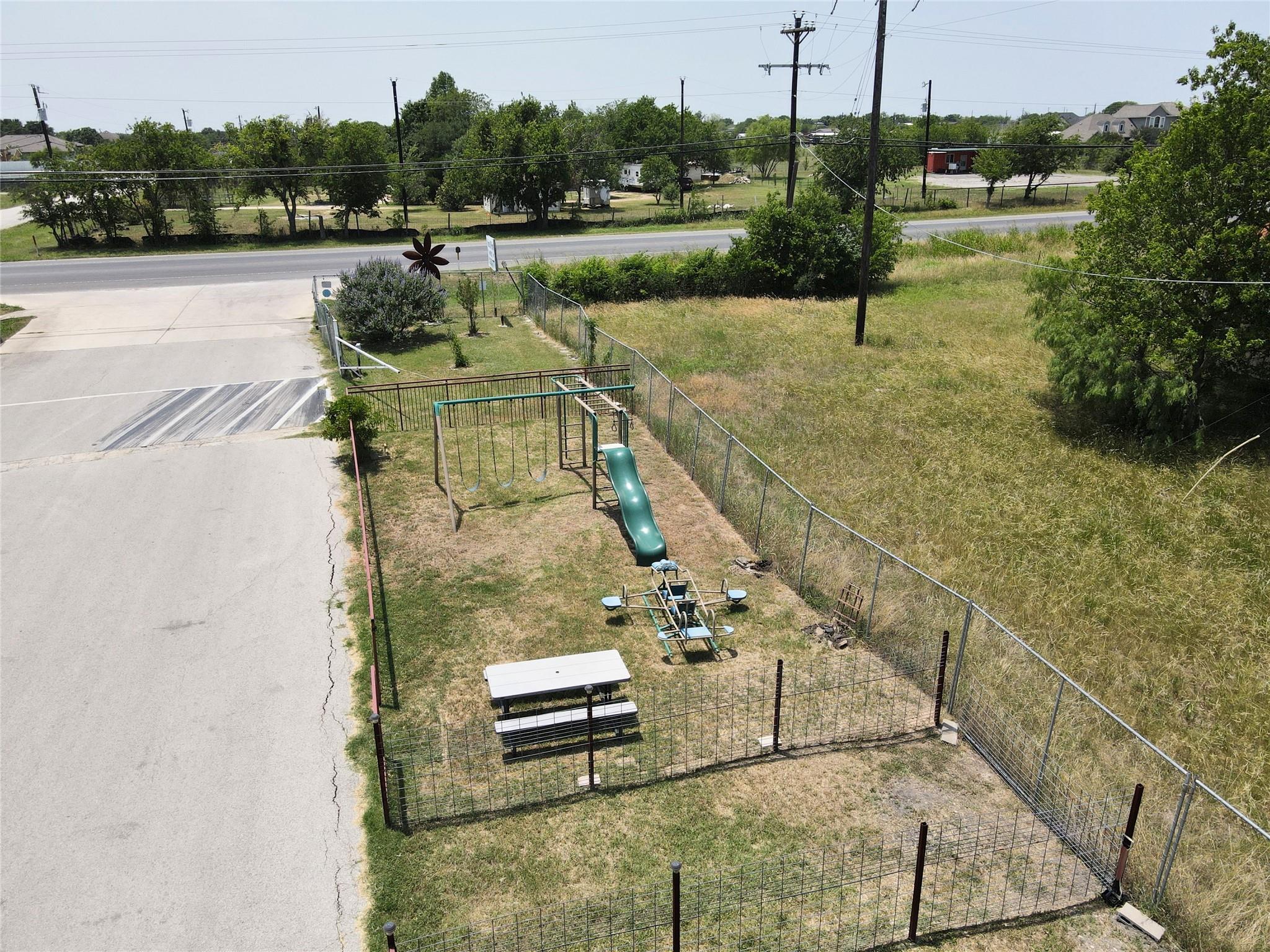 2750 Fm-812, Del Valle, TX 78617