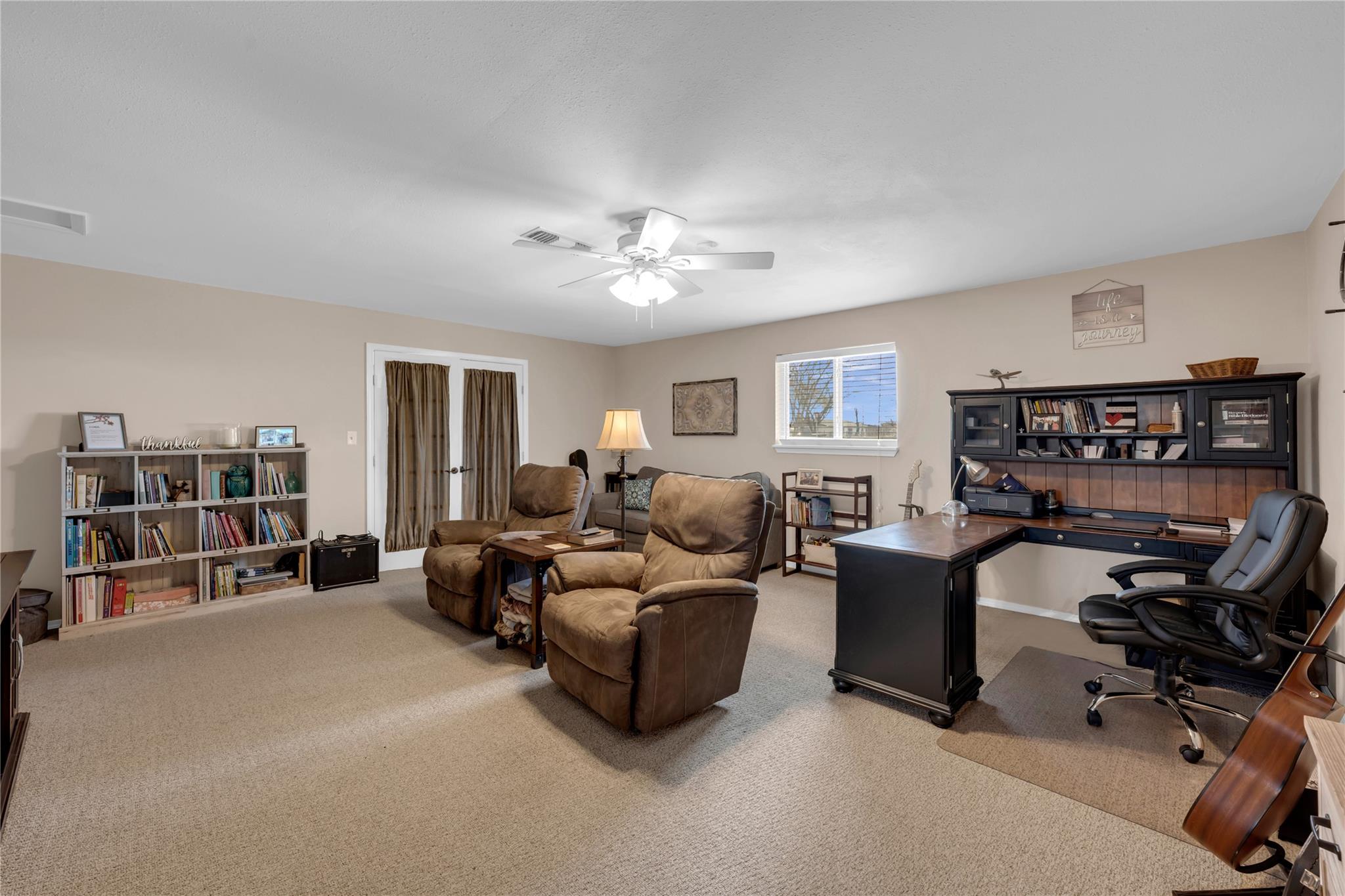 1309 E Brown St, Llano, TX 78643