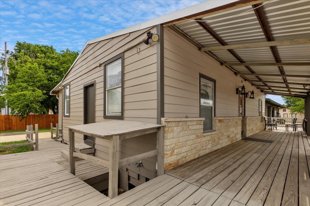 1002 College St, Bastrop, TX 78602