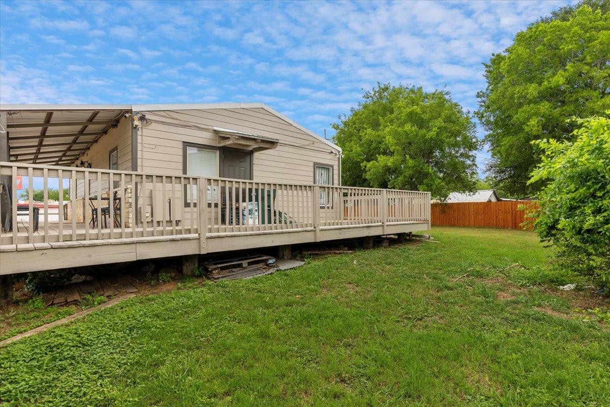 1002 College St, Bastrop, TX 78602