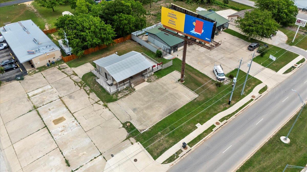 1002 College St, Bastrop, TX 78602