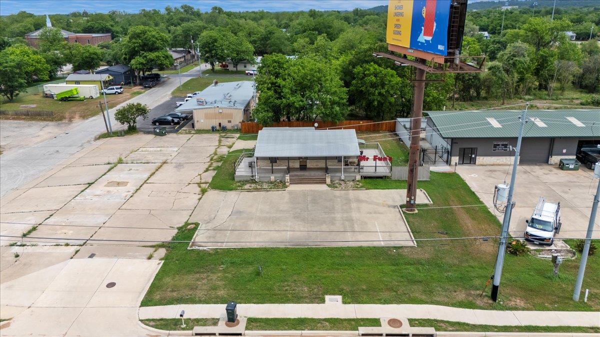 1002 College St, Bastrop, TX 78602